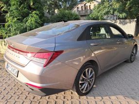Hyundai Elantra - 2023