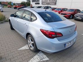 Opel Astra - 2016