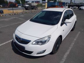 Opel Astra - 2010