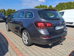 Opel Astra - 2011