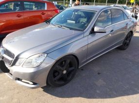 Mercedes-Benz E - 2009
