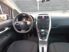Toyota Auris - 2012