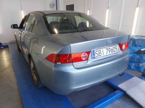 Honda Accord - 2005