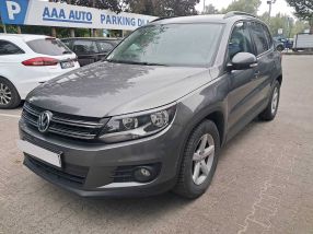Volkswagen Tiguan - 2015