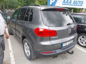 Volkswagen Tiguan - 2015