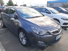 Opel Astra - 2012