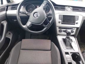 Volkswagen Passat - 2016