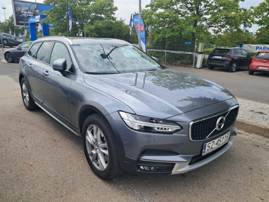 Volvo V90 Cross Country