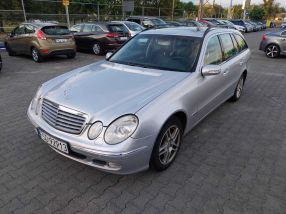 Mercedes-Benz E - 2004