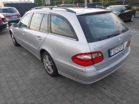 Mercedes-Benz E - 2004