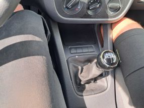 Volkswagen Golf - 2004