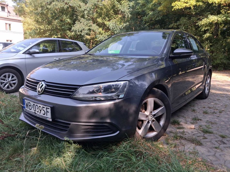 Volkswagen Jetta - 2011