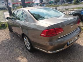 Volkswagen Passat - 2010