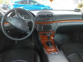 Mercedes-Benz E - 2009