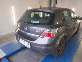 Opel Astra - 2012