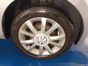 Volkswagen Up! - 2016