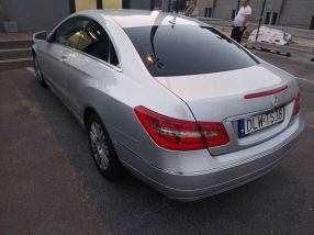 Mercedes-Benz E - 2010