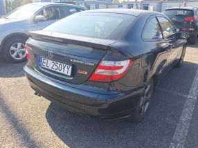 Mercedes-Benz C - 2005