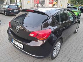 Opel Astra - 2014