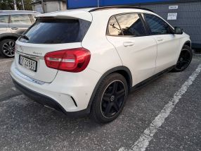 Mercedes-Benz GLA - 2014