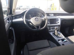 Volkswagen Passat - 2017