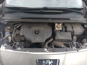 Peugeot 5008 - 2011