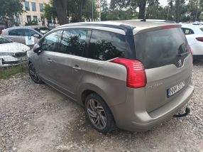 Peugeot 5008 - 2011