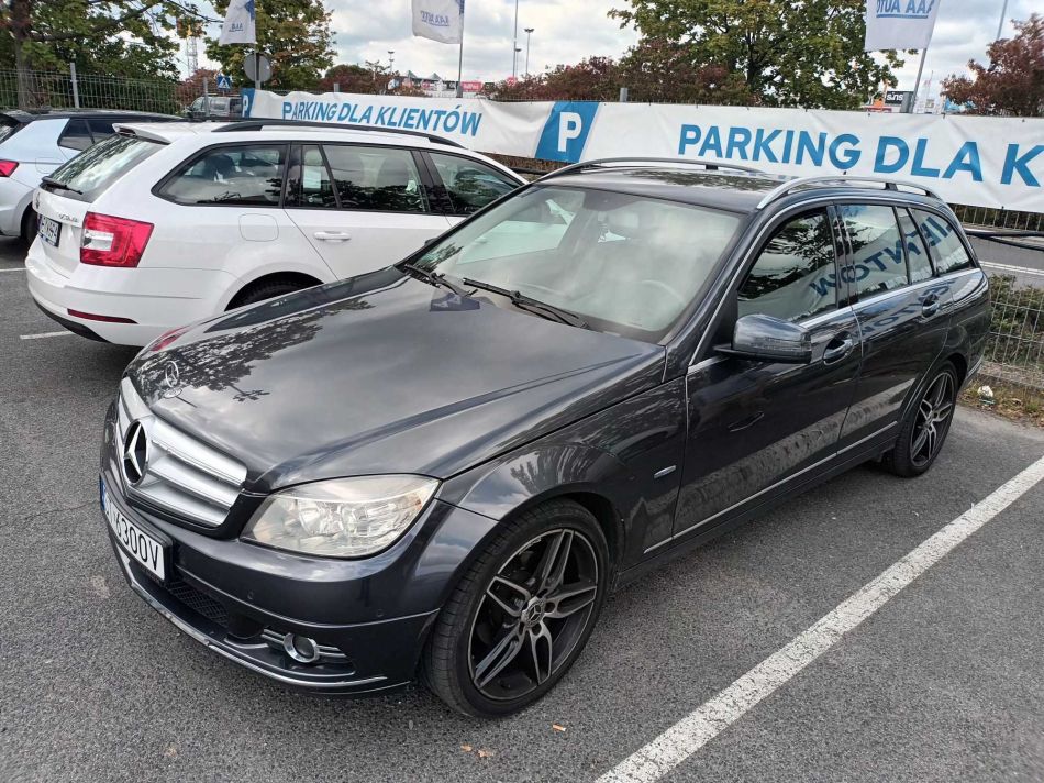 Mercedes-Benz C - 2010