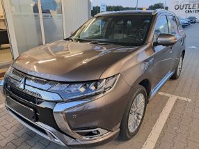 Mitsubishi Outlander - 2020