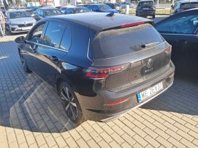 Volkswagen Golf - 2024