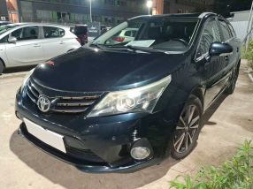 Toyota Avensis - 2012