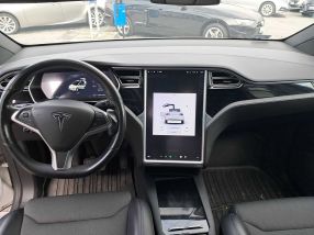 Tesla Model X - 2018