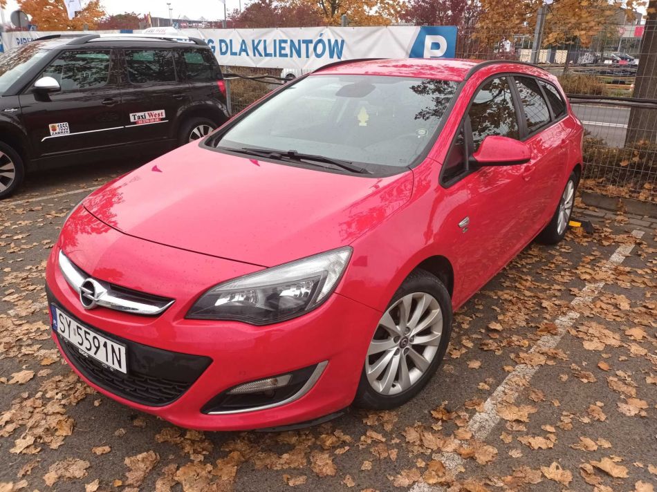 Opel Astra - 2012