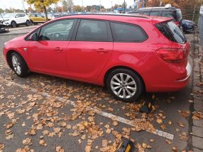 Opel Astra - 2012