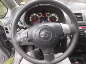 Suzuki SX4 - 2013