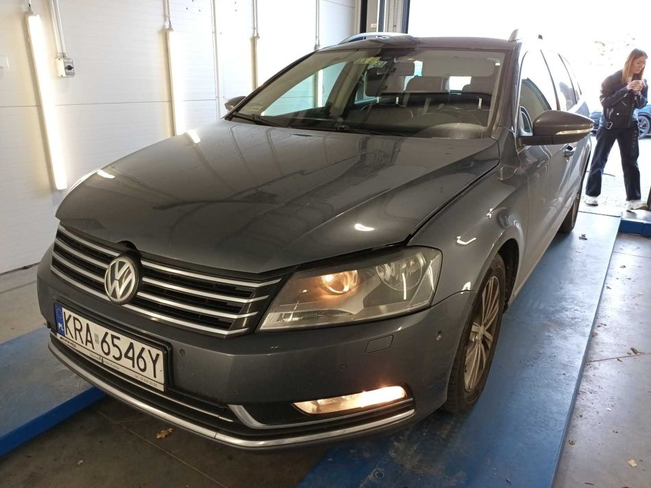Volkswagen Passat - 2011