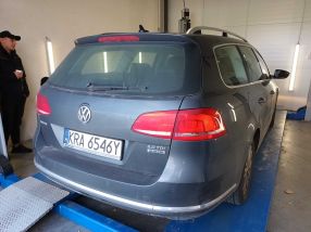 Volkswagen Passat - 2011