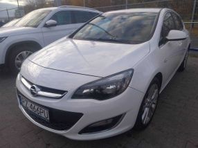 Opel Astra - 2012