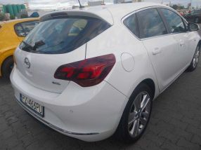 Opel Astra - 2012