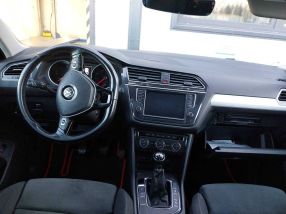Volkswagen Tiguan - 2017