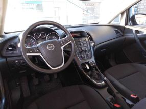 Opel Astra - 2014