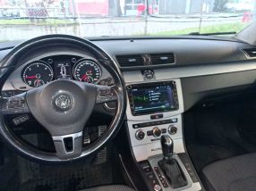Volkswagen Passat - 2012