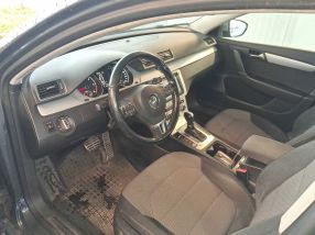Volkswagen Passat - 2012