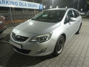 Opel Astra - 2011