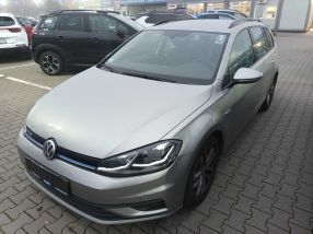 Volkswagen Golf - 2020