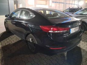 Hyundai Elantra - 2016