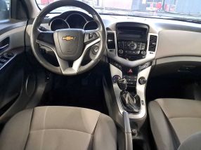 Chevrolet Cruze - 2010