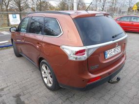 Mitsubishi Outlander - 2014