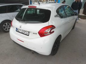 Peugeot 208 - 2013
