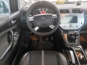 Ford Kuga - 2010